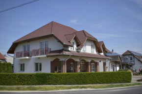 Főnix Apartmanház